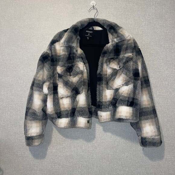 Ashley by 26 International Jackets & Blazers - Ashley by 26 International Grey & White Plaid Cropped Jacket